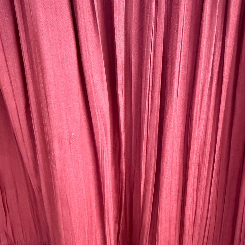 Roan & Ryan Maroon Pleated Midi Dress - Picture 4 of 4